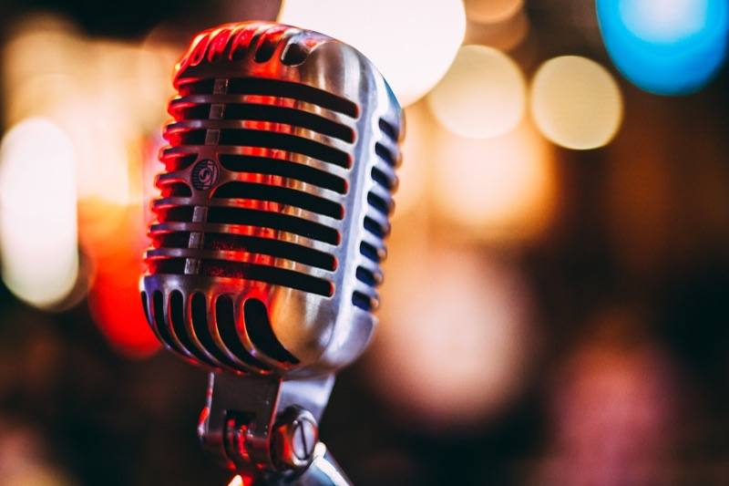Musik und Bühne gemeinsam genießen