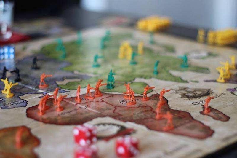 Spieleabend mit neuen Bekanntschaften