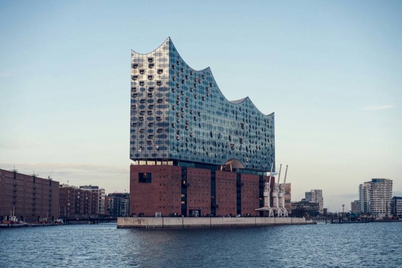 Die Elbphilharmonie im Hamburger Hafen